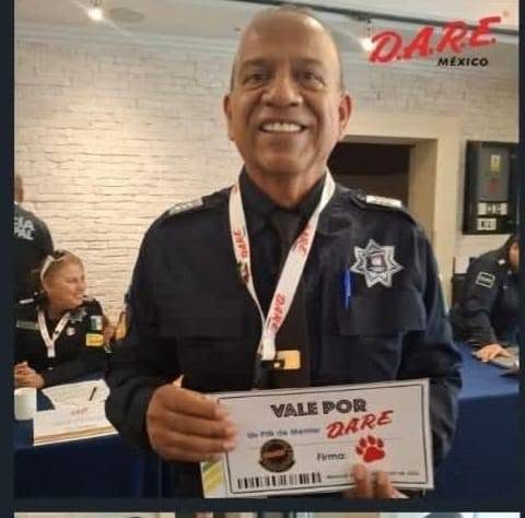 Certifican a Policías DARE