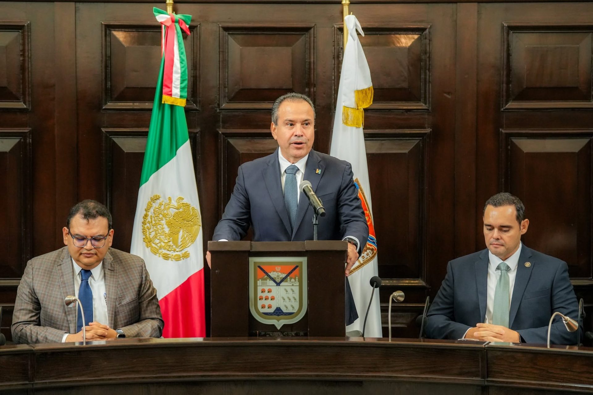 Presenta Toño Astiazarán segundo informe ante Cabildo con grandes avances y trabajo en equipo con los ciudadanos 