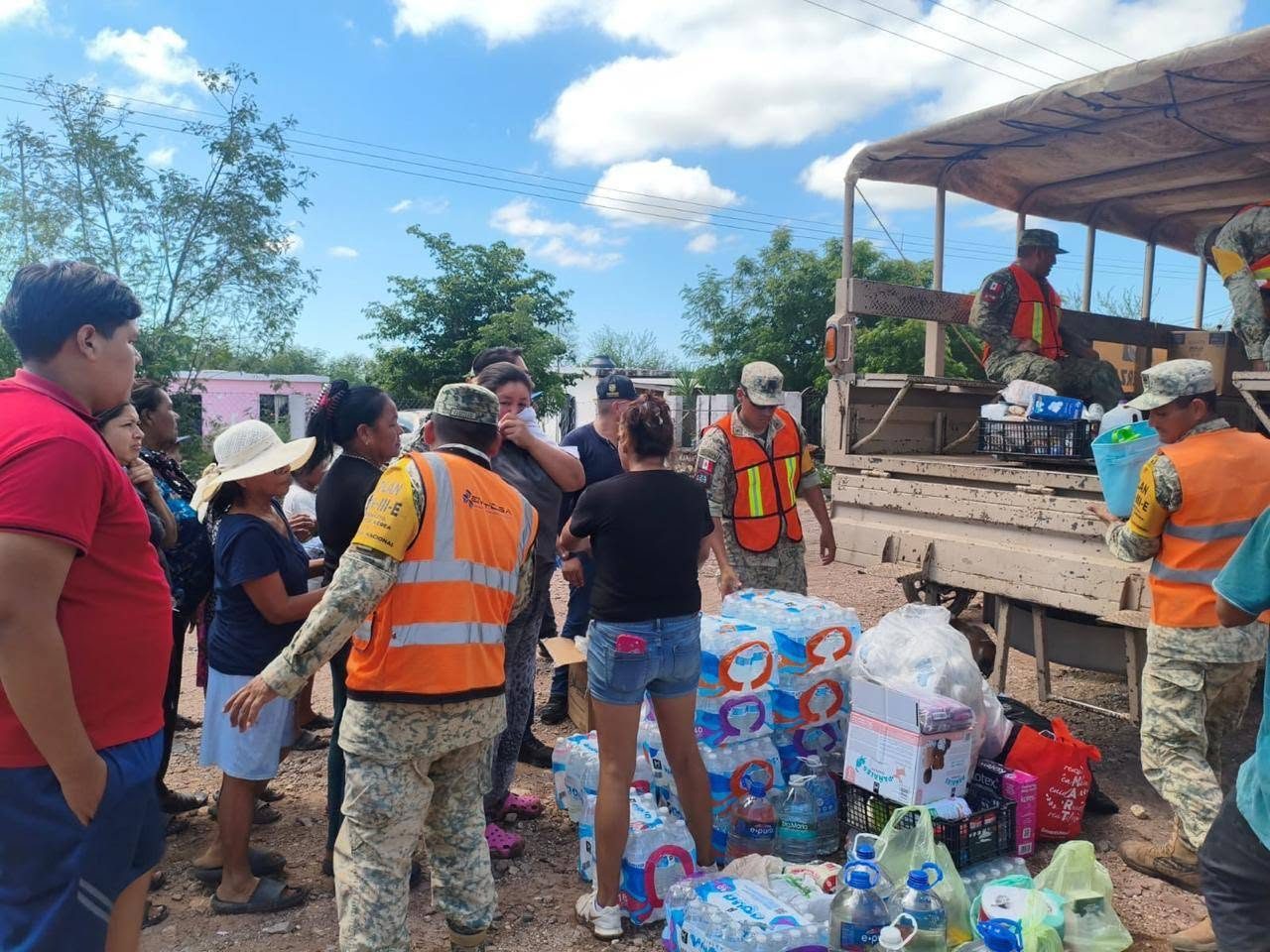 Más de 6 mil elementos trabajan en recuperación de comunidades afectadas por el huracán Polo en Sonora