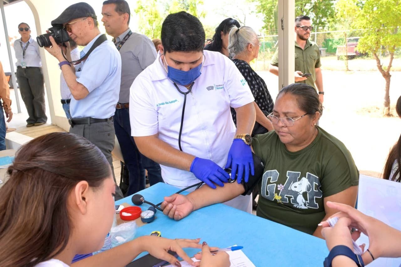 Salud Pública Municipal realiza 334 acciones de salud en jornada del Ejido El Carmen