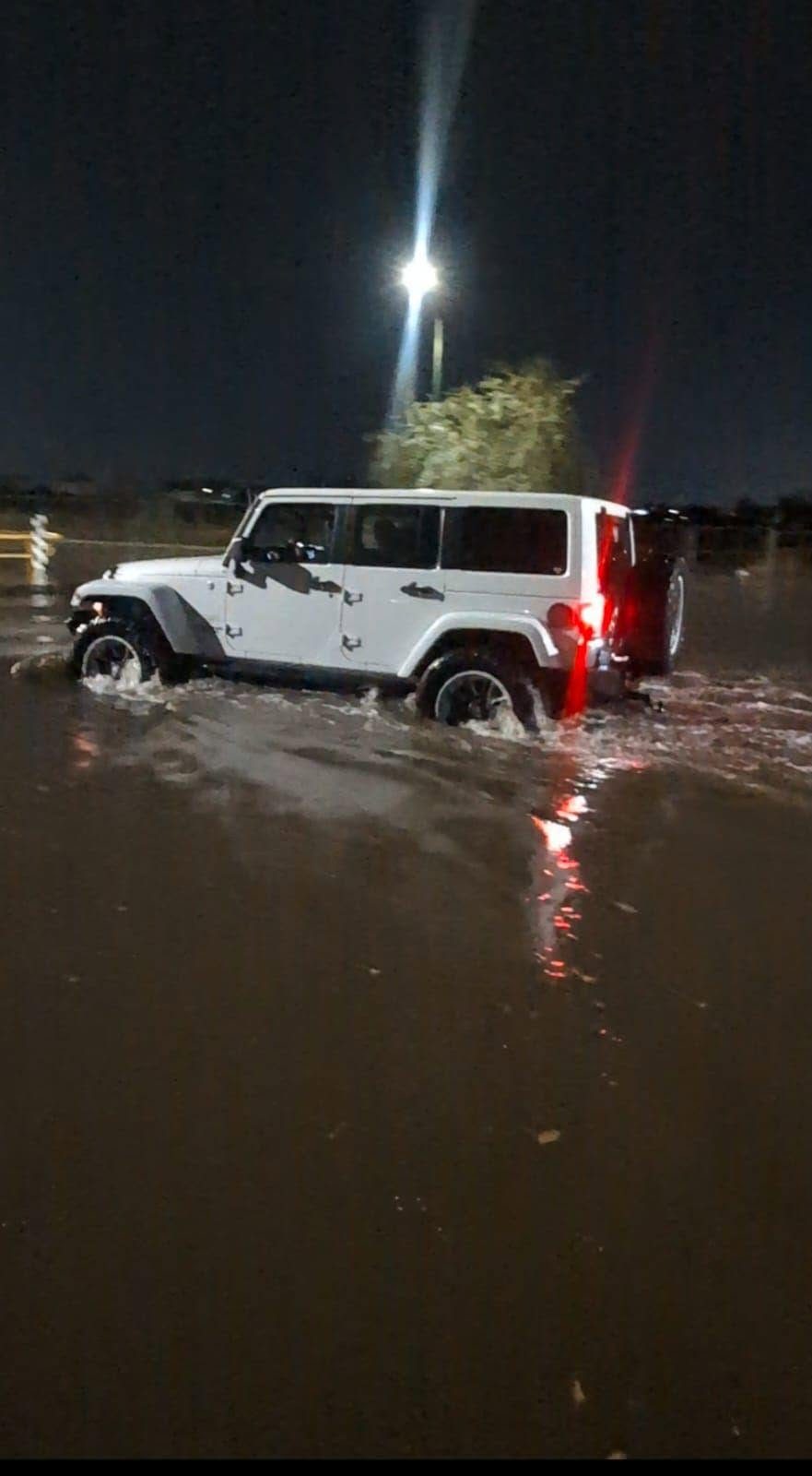 Atienden autoridades incidencias por lluvias