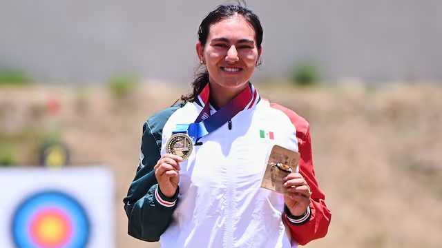 Alejandra Valencia conquista tres oros y vuelve a poner a Sonora en lo más alto