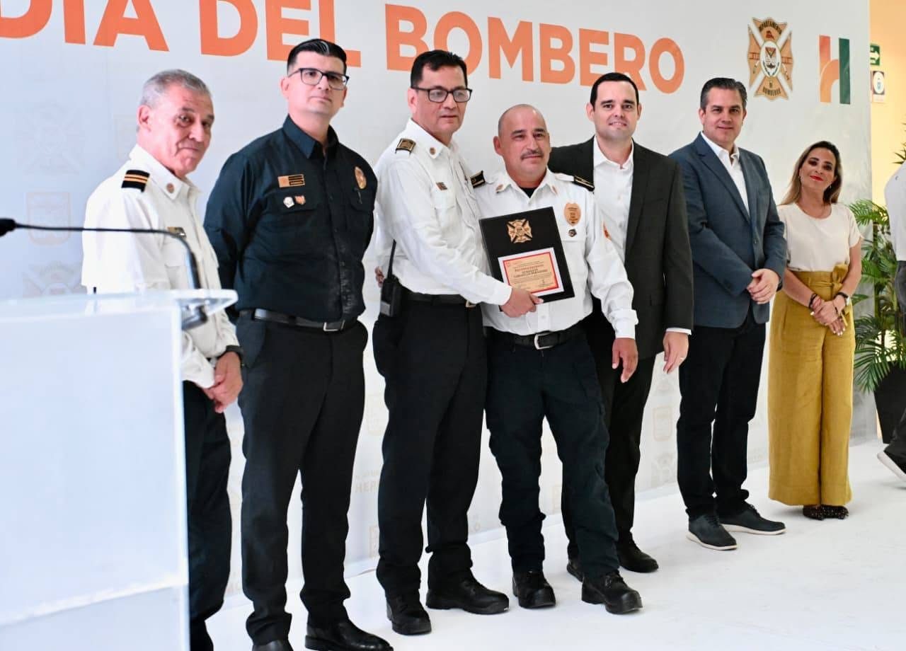 Reconoce Gobierno de Hermosillo labor y entrega de integrantes del Departamento de Bomberos