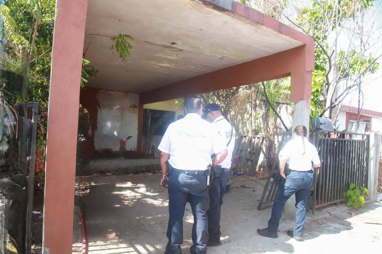 Un hombre de la tercera edad, murió la mañana de este sábado durante el incendio de su casa en la colonia Villa de Seris !!!