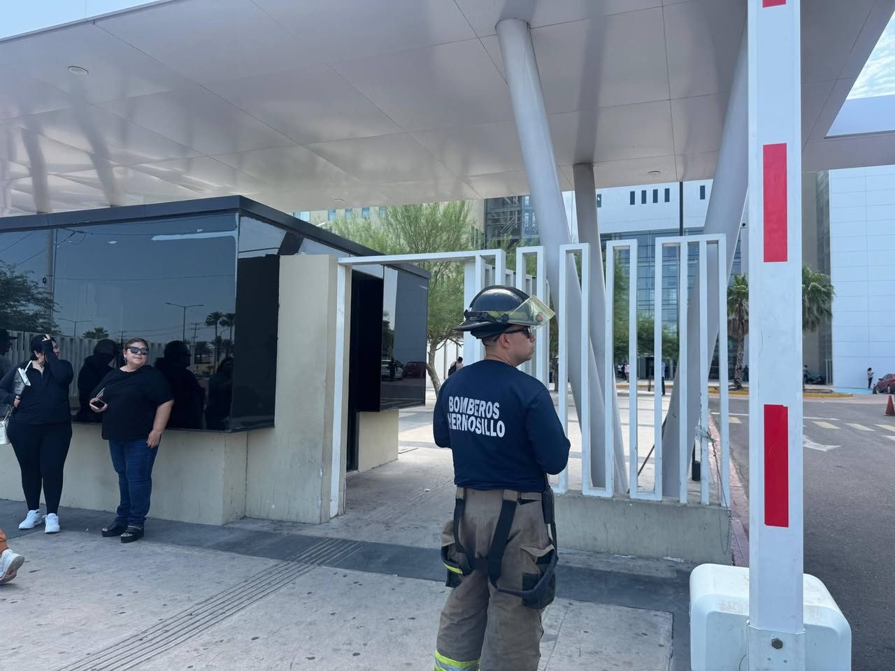 Conato de incendio moviliza a cuerpos de emergencia en Hospital General de Especialidades