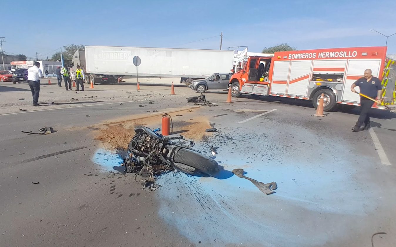 Fuerte accidente deja a motociclista lesionado al norte de Hermosillo
