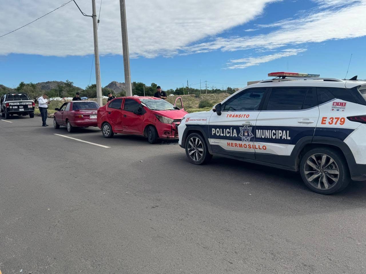 Fuerte choque termina con un Chevrolet volcado en Paseo Río Sonora; no hubo lesionados