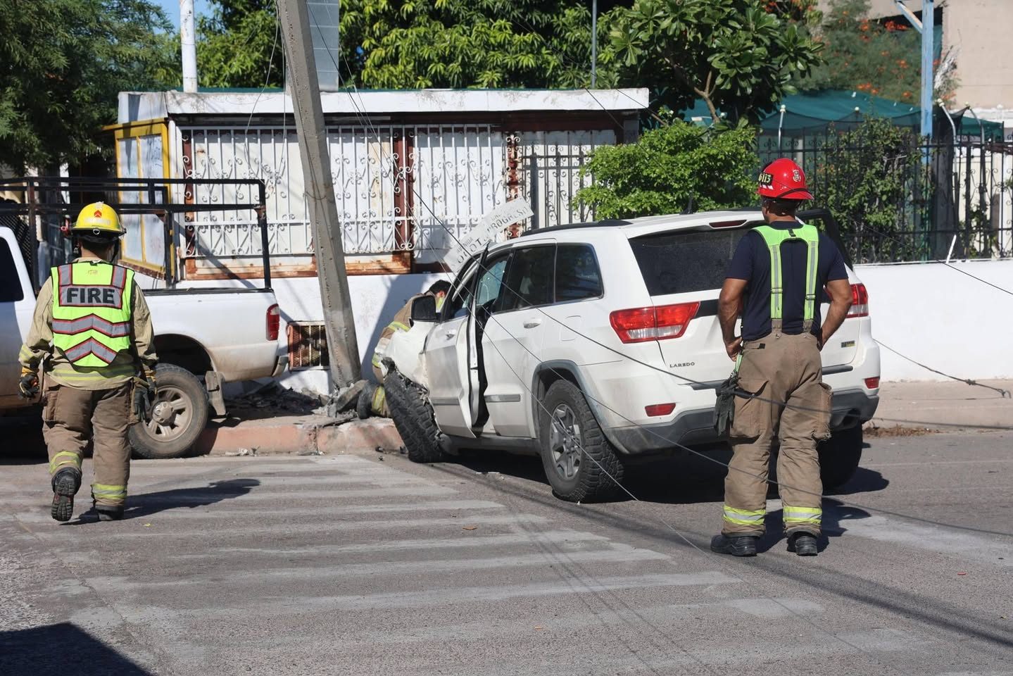 Fuerte choque deja una persona lesionada y cuantiosos daños en la colonia Adolfo de la Huerta