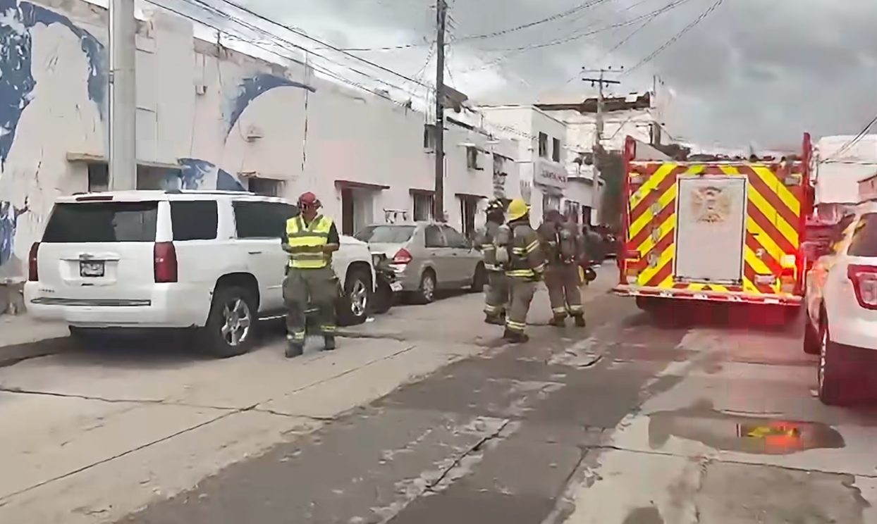 Reporte de explosión en paletería del Centro de Hermosillo moviliza a Bomberos; resultó ser falsa alarma