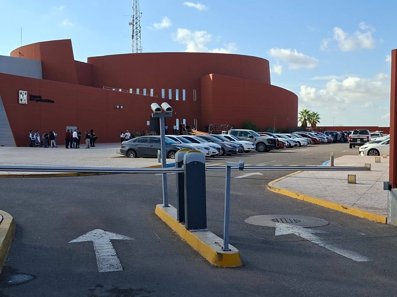 Conato de incendio provoca evacuación de trabajadores en el C5i de Hermosillo