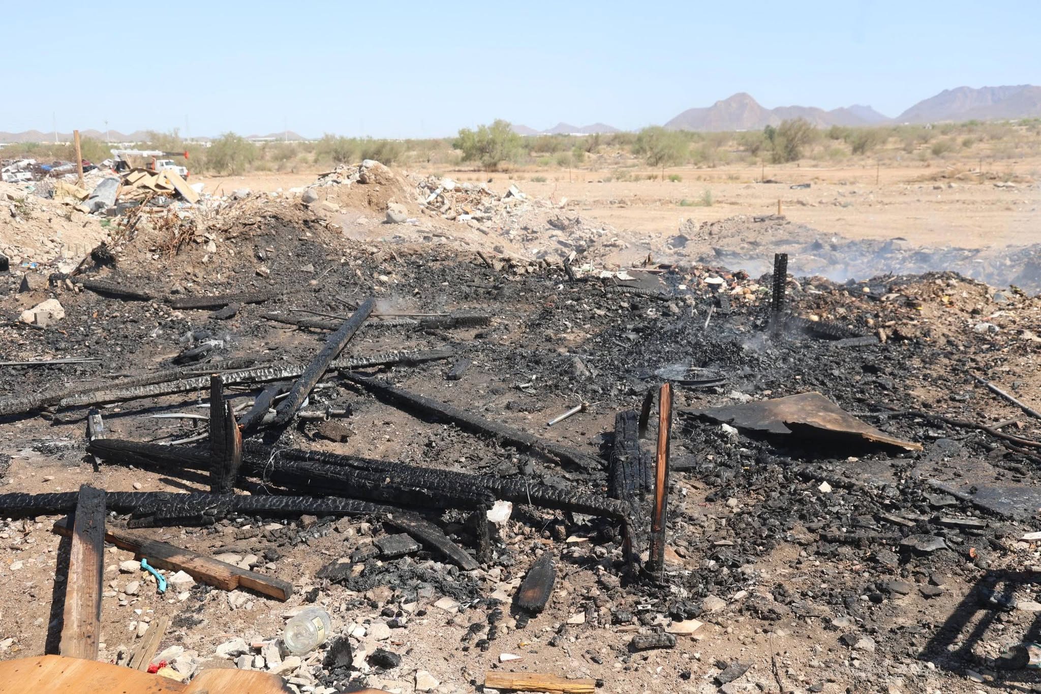 Incendio reduce a cenizas un cuarto improvisado en la invasión Guayacán