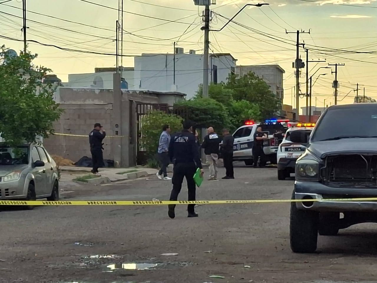 Dos hombres son agredidos a golpes y con arma blanca en la colonia Valle del Márquez
